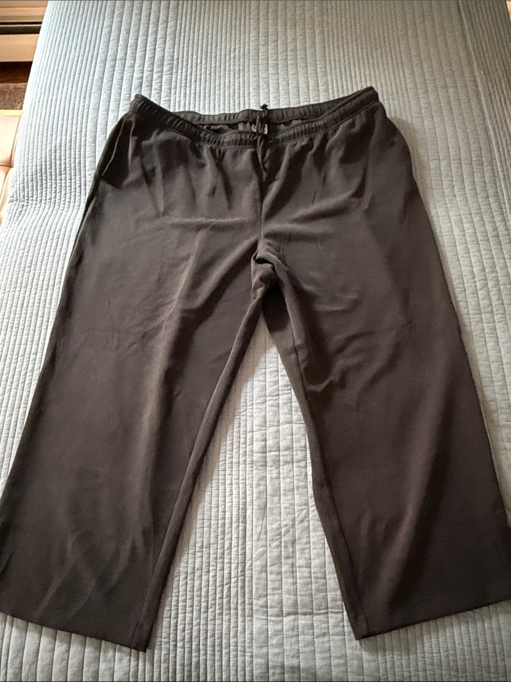 Arula Women’s Black Knit Drawstring Pants